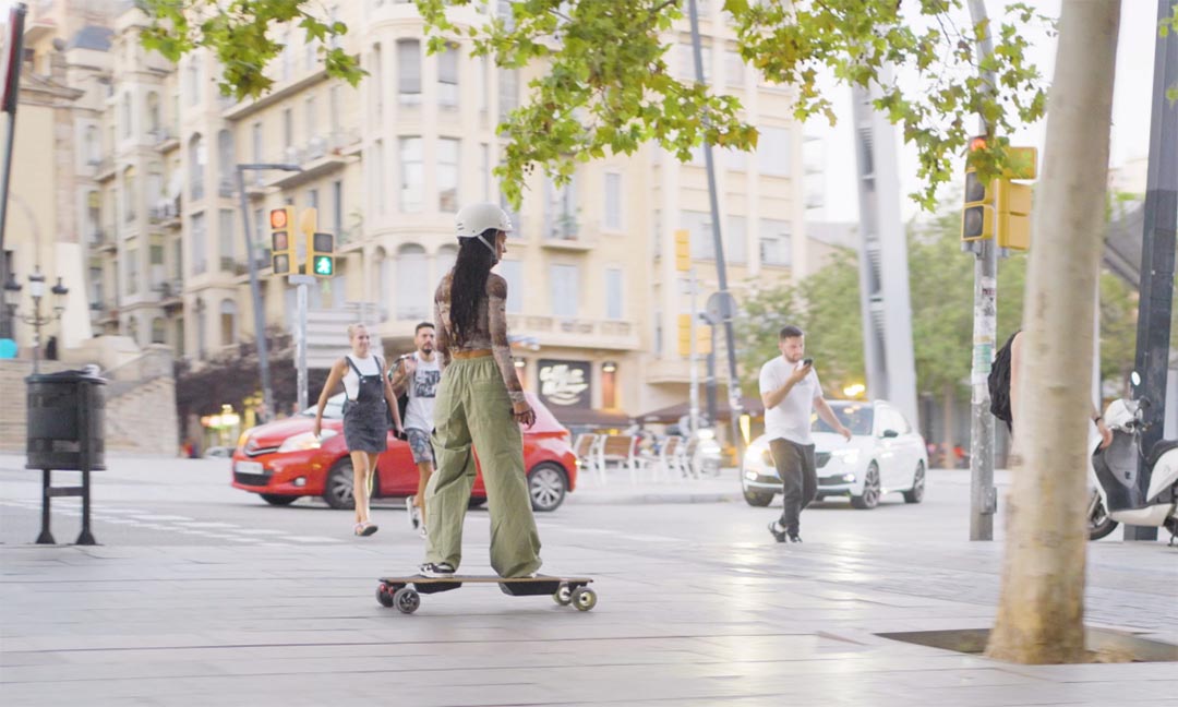 Electric-Skateboard-a-Motor-Vehicle