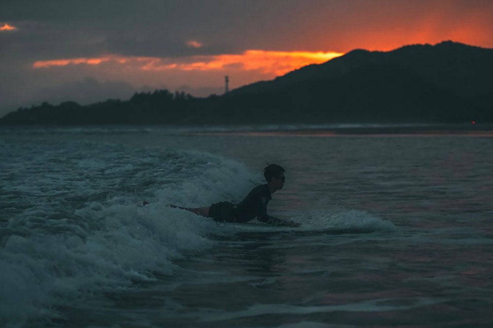 Electric Surfing in Summer