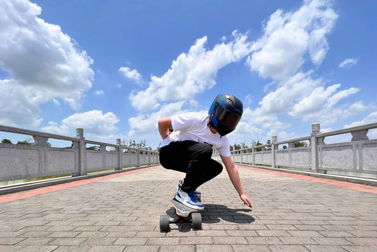 Examine Electric Skateboard Helmets