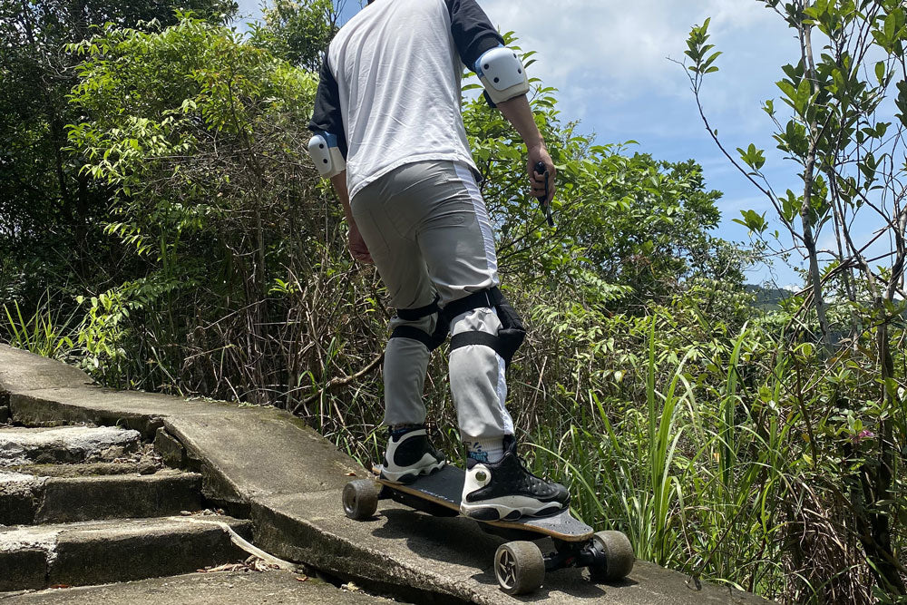 Keep Safe While Riding E-boards