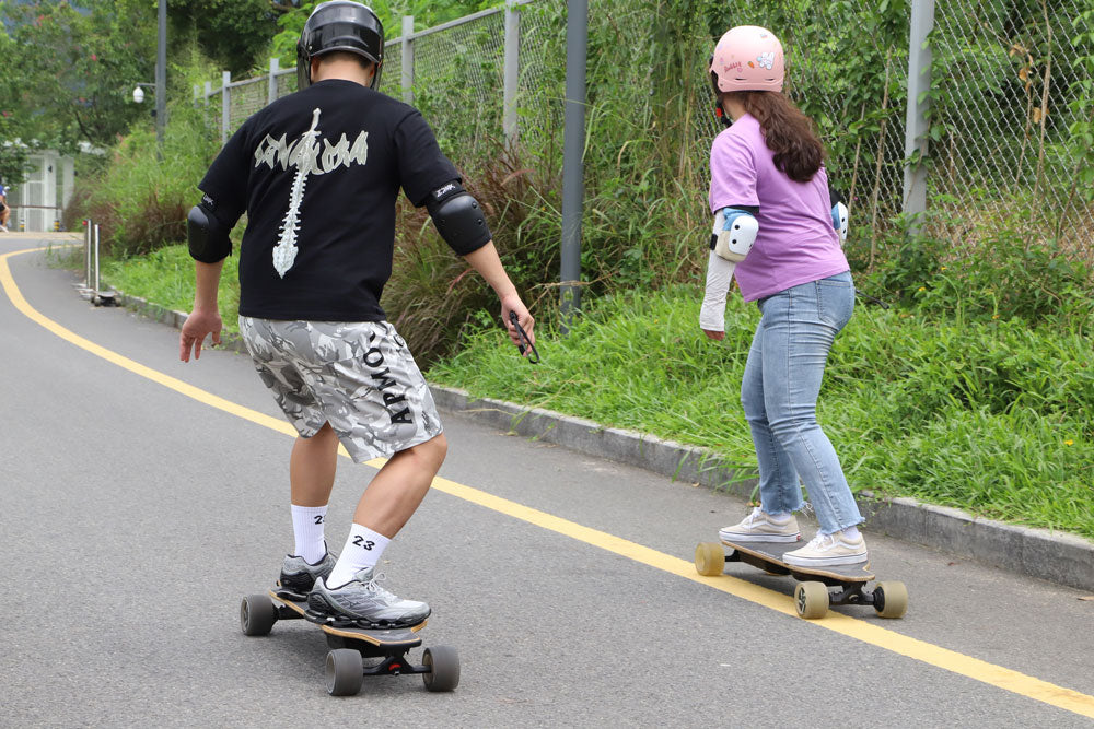 Riding on Veymax Roadster X4