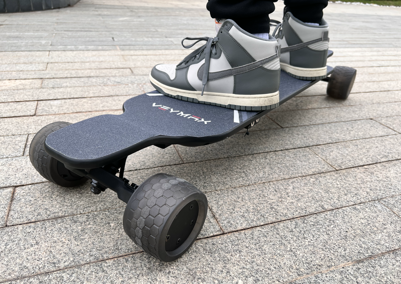 Motorized Skateboarding Stance