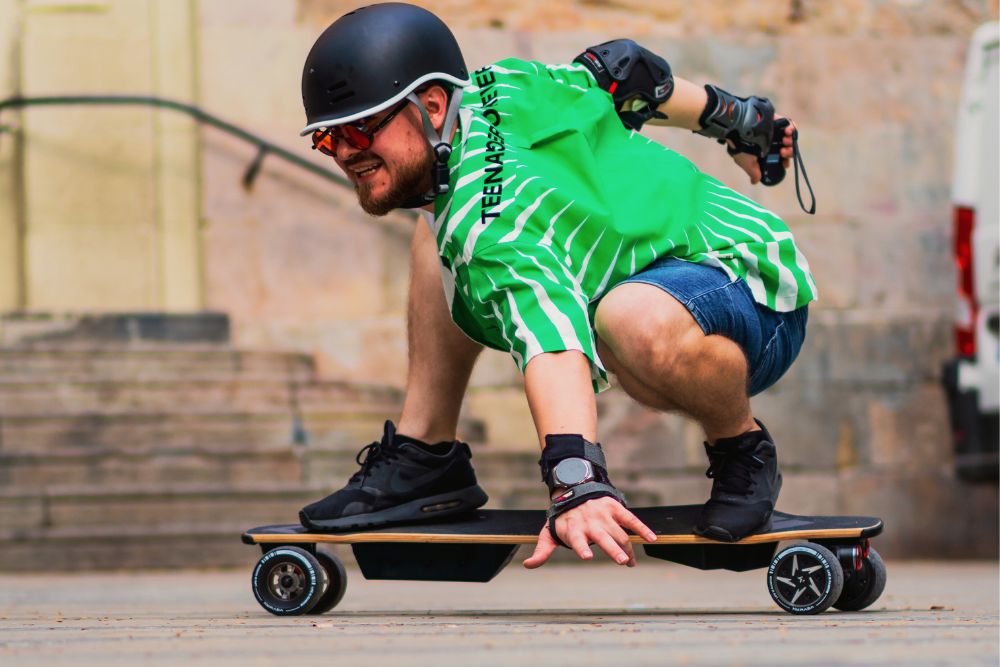 electric skateboard safe riding