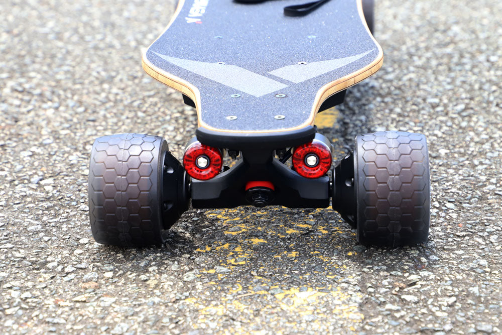 veymax e-skateboard with tail lights